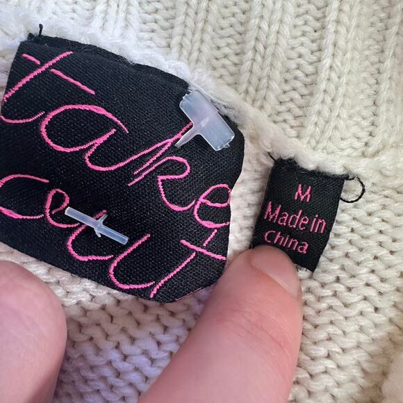 Y2k cream knit take out toggle closure cardigan - Picture 5 of 6